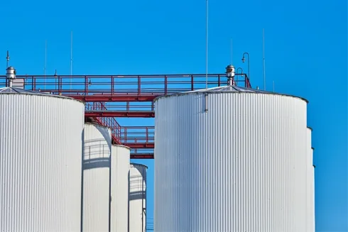 Managing fleets in refineries